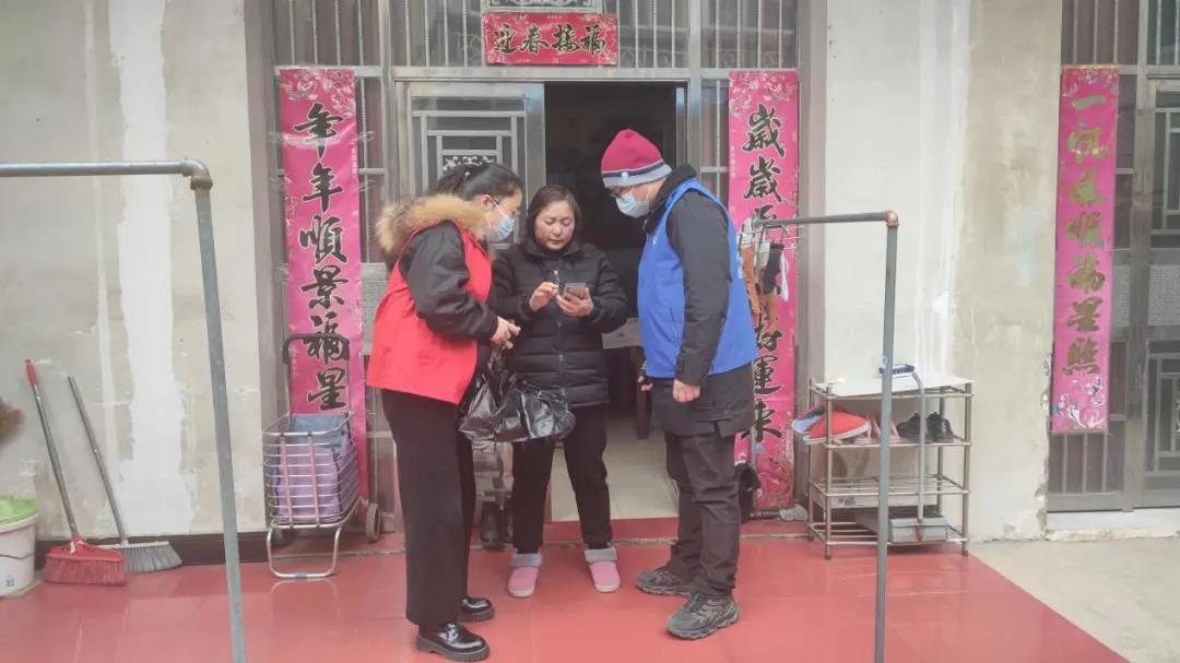 江苏省常州市金坛区指前镇核酸检测预登记工会在行动 